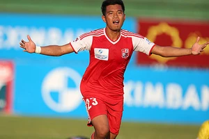 Đấu sớm vòng 11 V-League: Hiểm địa cho đội khách