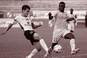 Vòng 11 V-League: “Chạy trời không khỏi nắng”