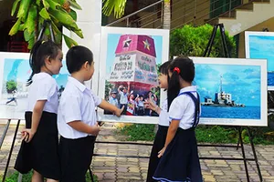 Trường Sa luôn ở trong tim thầy, trò