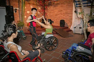 Khiêu vũ trên xe lăn: Vũ điệu của giấc mơ