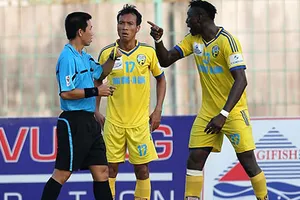 Vấn đề của bóng đá VN: Không được thì “xù”