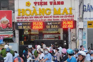 Vụ khám xét tiệm vàng tại Bình Thạnh: Chủ tiệm phản ứng