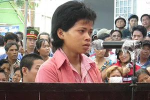 Ngồi tù vì ghét em, bỏ thuốc sâu vào nước uống của cháu