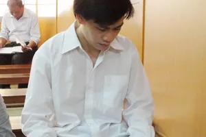 Hoãn xử vụ chủ doanh nghiệp đánh nhà báo 