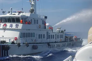 Tàu Trung Quốc ngang ngược tấn công