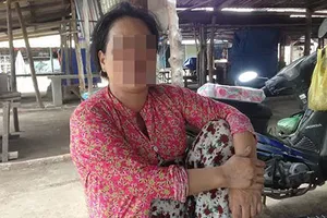 Cha xâm hại con ruột 5 tuổi rồi đem bỏ giữa chợ