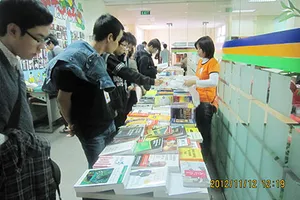 Bao giờ thị trường sách văn học bớt loạn?