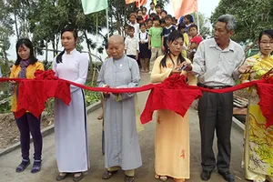 Sống tốt đời đẹp đạo