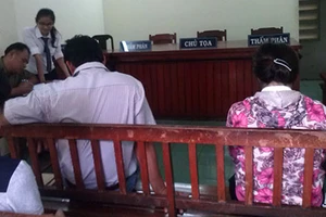 Dọa tự tử và đe tòa nếu không cho ly hôn 