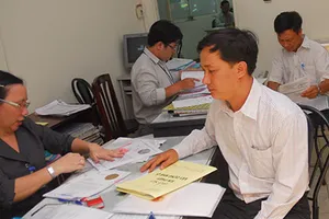 Xin xây dựng tạm, cam kết theo mẫu cũ?