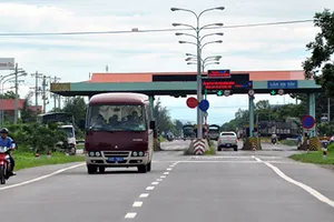 Dày đặc trạm thu phí trên quốc lộ 1