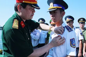 Vinh danh cảnh sát biển ở Hoàng Sa