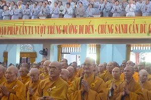 Tăng ni, Phật tử yêu cầu Trung Quốc trả yên bình cho biển Đông