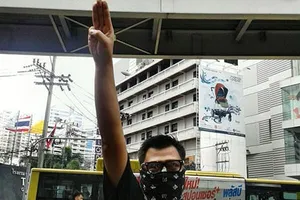 Quân đội Thái Lan nới lỏng lệnh giới nghiêm