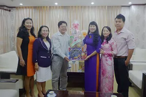 Giữ vững ngòi bút để xây dựng và bảo vệ Tổ quốc