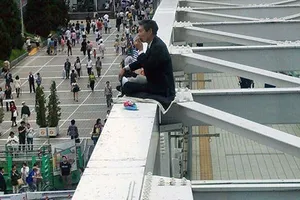 Tự thiêu phản đối quyền phòng vệ tập thể Nhật