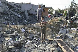 Israel không kích, 33 người Palestine thiệt mạng