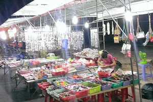 Chợ cũ “chết” vì huyện lập thêm chợ mới