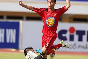 VCK giải U-17 báo Bóng đá: ĐKVĐ đánh rơi chiến thắng