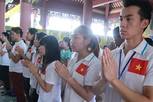 Đà Nẵng: Kiều bào cầu siêu cho các anh hùng liệt sĩ