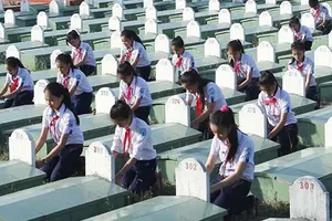  Trả lại tên cho các liệt sĩ