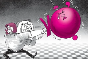 Đòi “làm tiết canh” vợ để mang bồ về