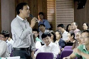 Căng thẳng đại hội cổ đông ĐH Hoa Sen