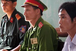 Bắt tài “gấu” - đối thủ băng Hai Chi