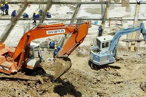 Siết nhập máy cũ: Chặt “ngọn” quên “gốc”