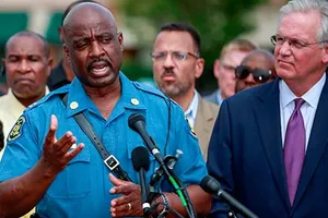 Thống đốc bang Missouri cầu viện vệ binh quốc gia