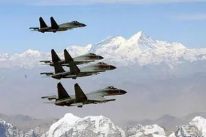 Đông Nam Á tăng chi tiêu quốc phòng vì Trung Quốc