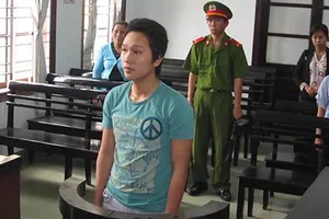 Vụ ngoan cố hiếp em vợ trước mặt mẹ vợ: Chỉ tăng thêm 6 tháng tù 