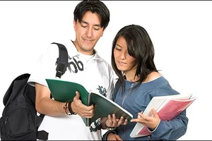 Kết hợp ăn ý với giáo sư hướng dẫn 