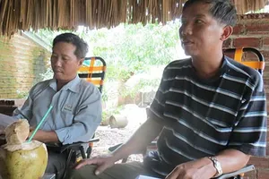 Trưởng công an xã ‘ém’ tiền của công an viên 