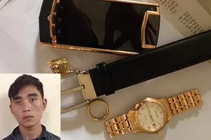 Bắt kẻ trộm tiền tỉ đội lốt đánh giày