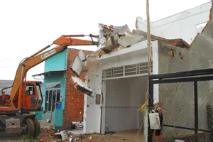 Kiến nghị tháo dỡ ngay nhà không phép trên đất cấm xây dựng