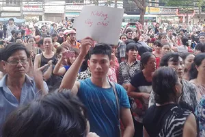 Tiểu thương chợ Tân Bình phản ứng