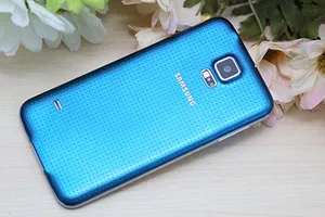 Mua Galaxy S5 giá chỉ 12,99 triệu đồng, tặng quà 1 triệu đồng