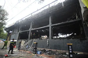 Cháy quán bar không phép Luxury do chập điện