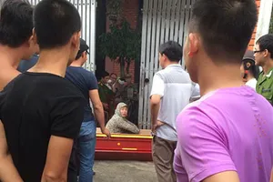 Mang quan tài đi đòi tiền ‘chạy án’