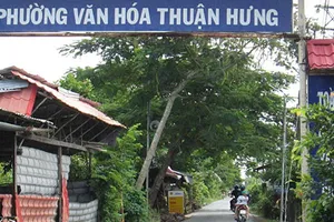 Tiền làm đường dân góp, phường cất vào... tủ! 