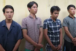 Bắt nhóm nghiện ma túy tiêu thụ xe gian 