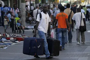 Lao đao phận nhập cư tại Pháp