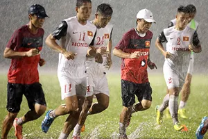 ĐTVN chuẩn bị AFF Cup: Thao trường đổ mồ hôi