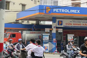 Rút trộm xăng, dầu xe bồn - Bài 2: Xăng bẩn đến người tiêu dùng