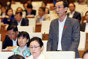 Ai quản 1 triệu tỉ đồng của dân?