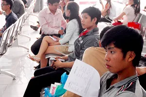 Hôm nay, mở mạng bán vé tàu điện tử