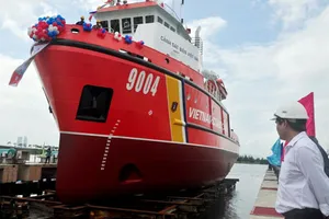 Hạ thủy tàu kéo, cứu hộ hiện đại nhất Việt Nam