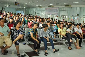 Đau tim vì vé tàu tết 