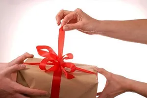 Cấm trường học chúc tết, tặng hoa, quà cho lãnh đạo